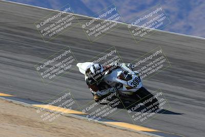 media/Mar-21-2025-CVMA Friday Practice (Fri) [[30cd4fe323]]/3-Racer 2/Session 2 (Bowl)/